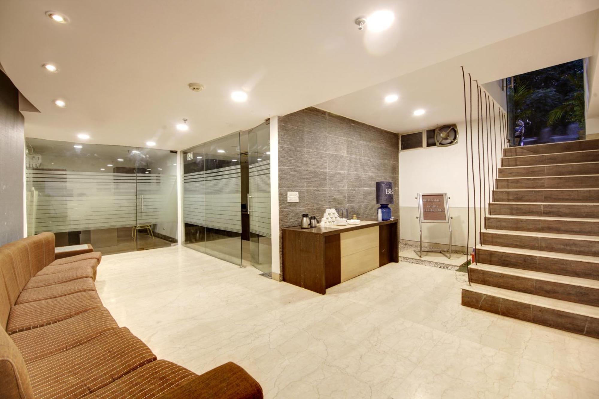Hotel Good Times Near Ganga Ram Hospital And Karol Bagh Metro Delhi  Ngoại thất bức ảnh