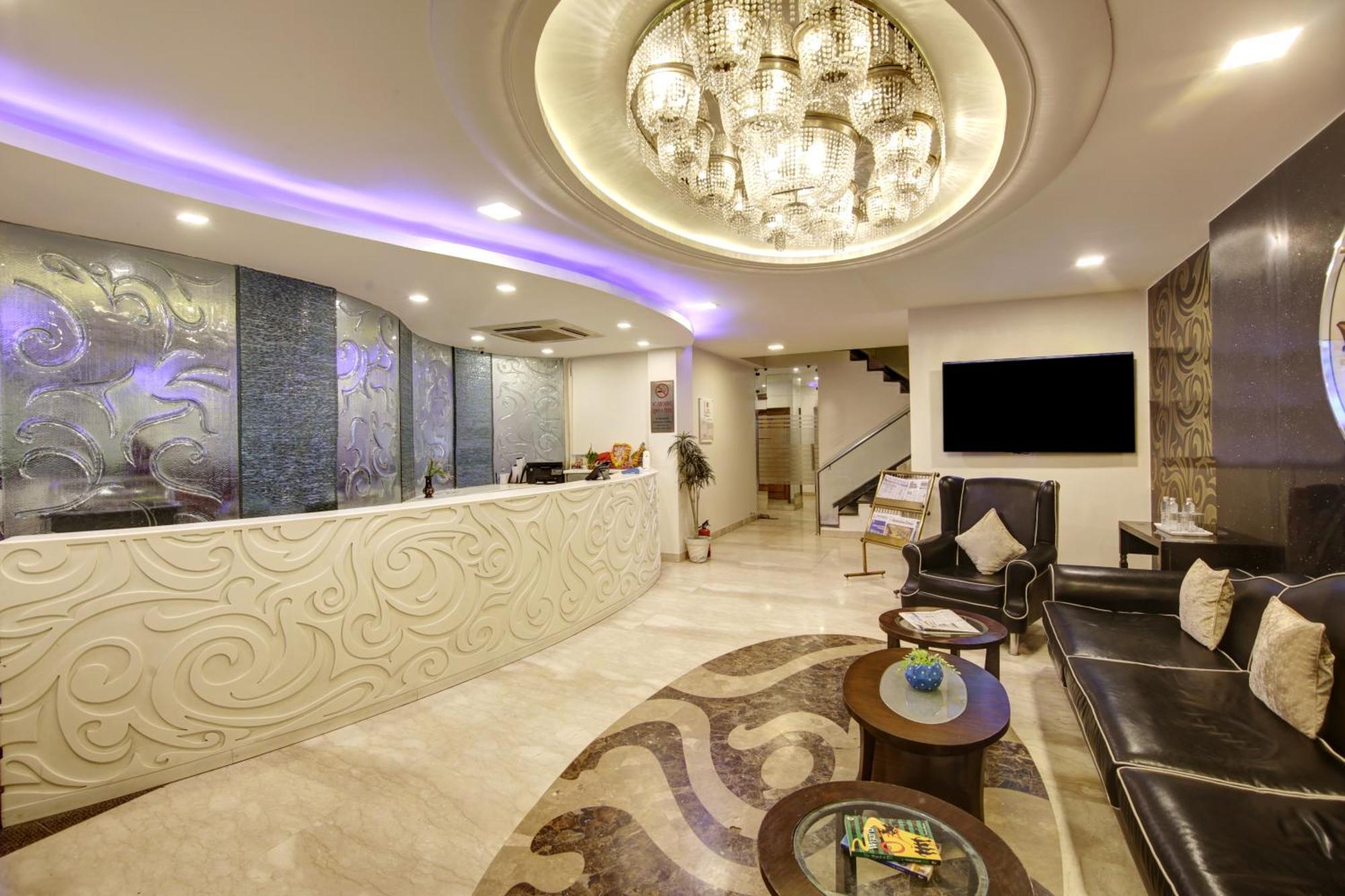 Hotel Good Times Near Ganga Ram Hospital And Karol Bagh Metro Delhi  Ngoại thất bức ảnh