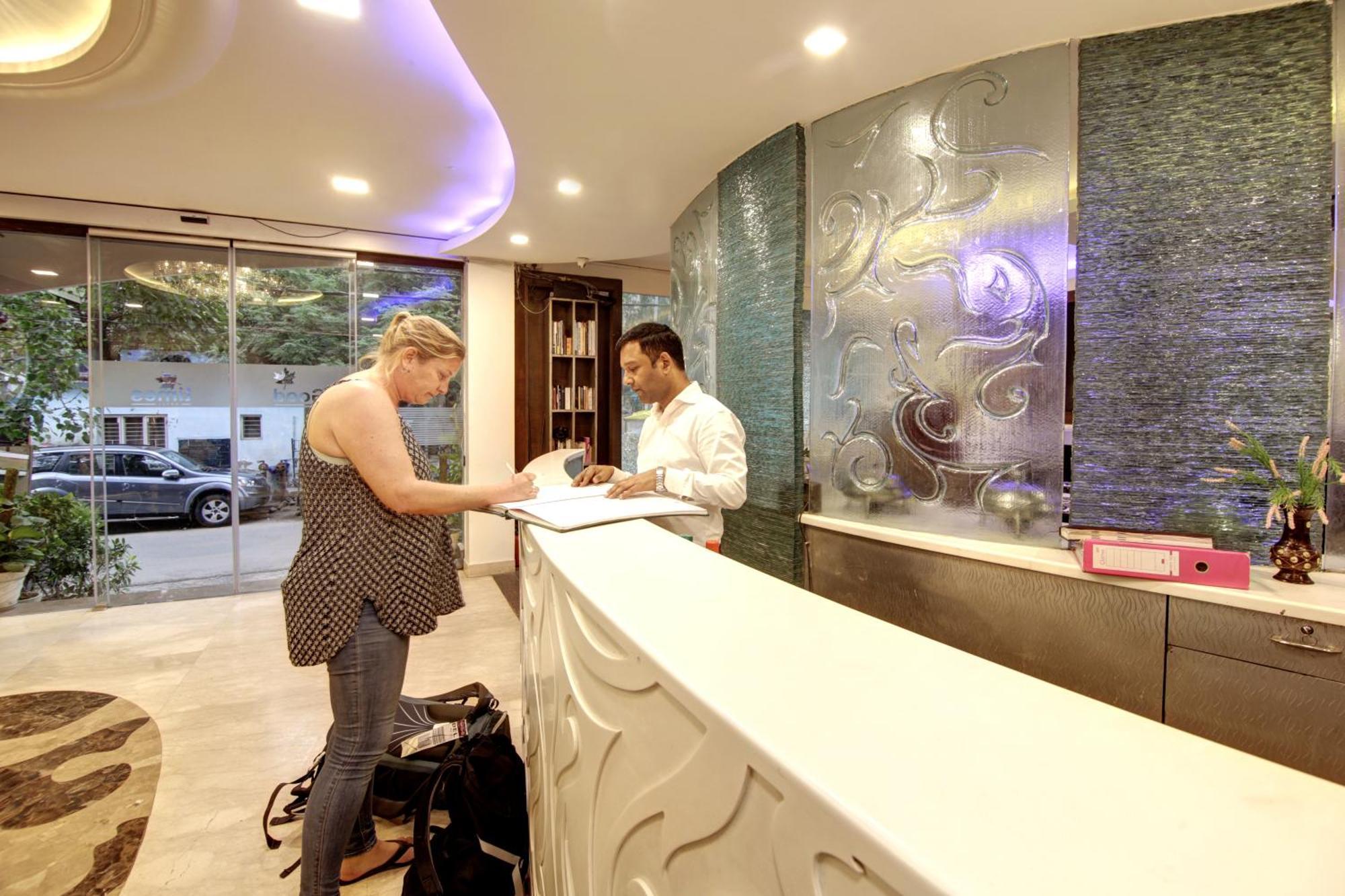 Hotel Good Times Near Ganga Ram Hospital And Karol Bagh Metro Delhi  Ngoại thất bức ảnh