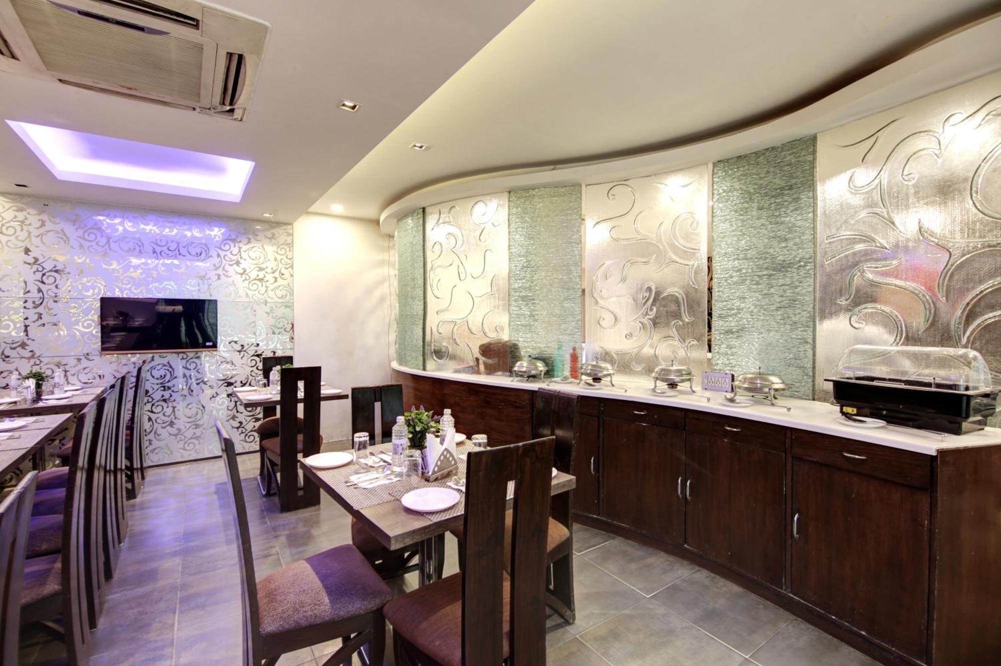 Hotel Good Times Near Ganga Ram Hospital And Karol Bagh Metro Delhi  Ngoại thất bức ảnh