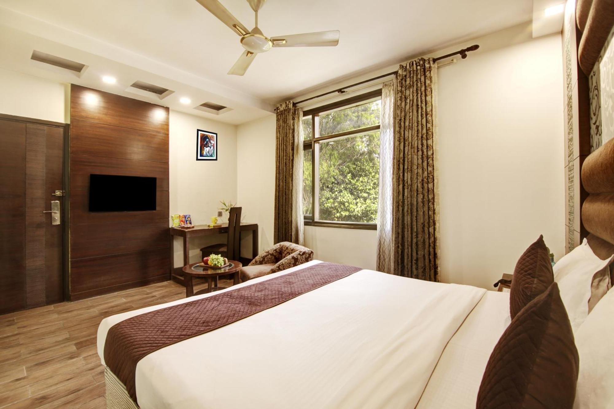 Hotel Good Times Near Ganga Ram Hospital And Karol Bagh Metro Delhi  Ngoại thất bức ảnh