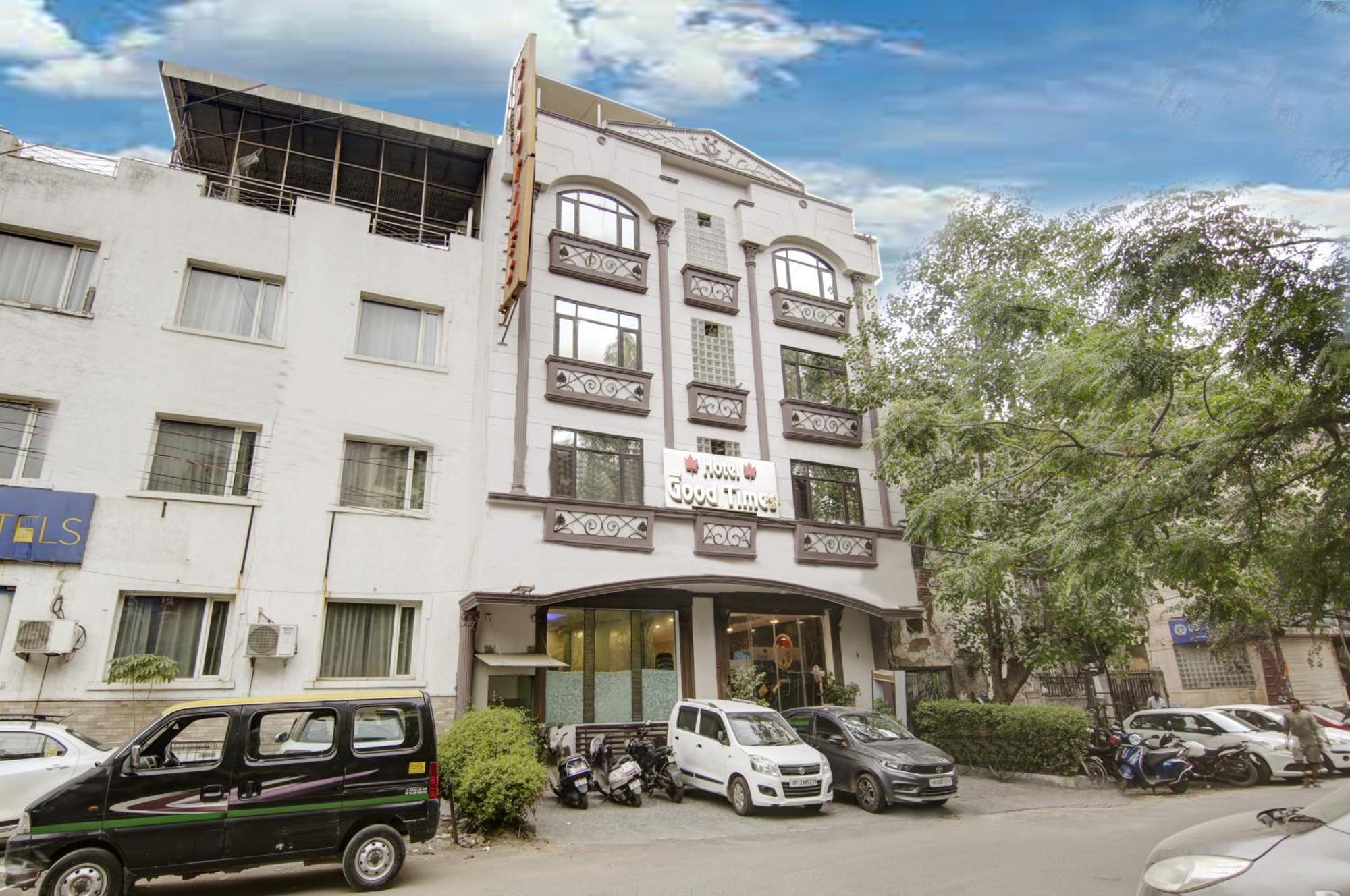 Hotel Good Times Near Ganga Ram Hospital And Karol Bagh Metro Delhi  Ngoại thất bức ảnh