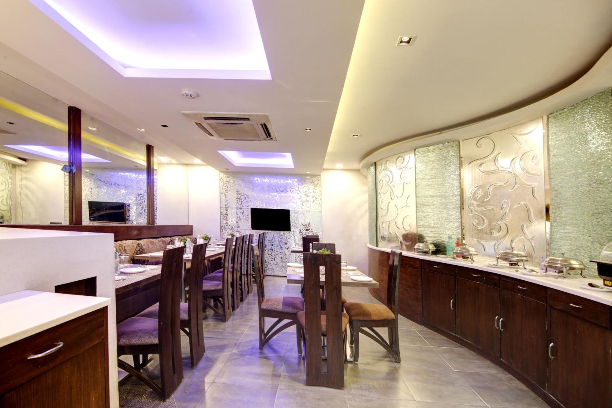 Hotel Good Times Near Ganga Ram Hospital And Karol Bagh Metro Delhi  Ngoại thất bức ảnh