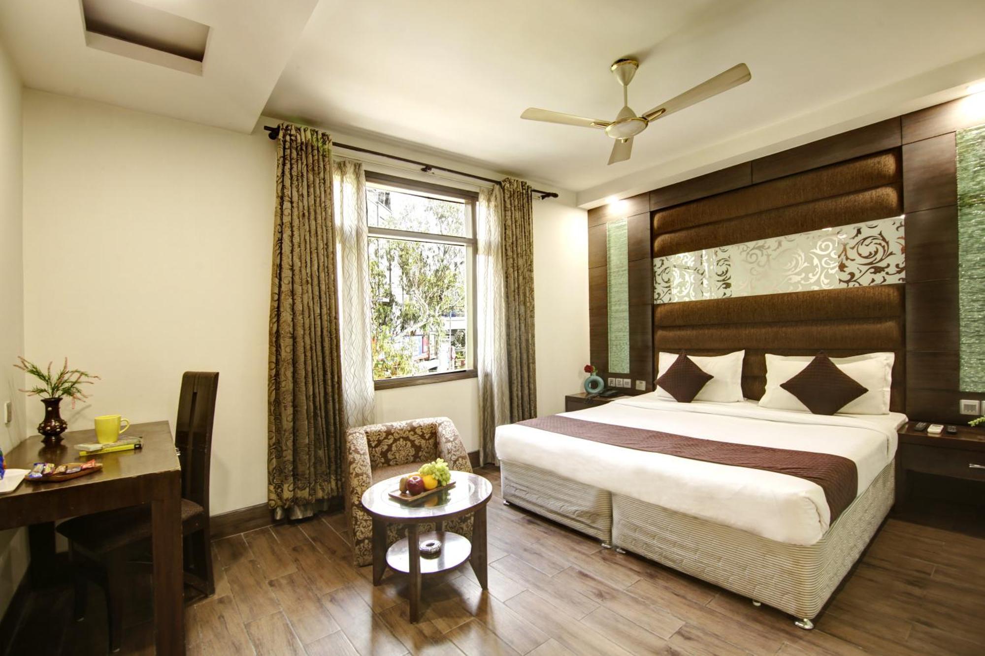 Hotel Good Times Near Ganga Ram Hospital And Karol Bagh Metro Delhi  Ngoại thất bức ảnh