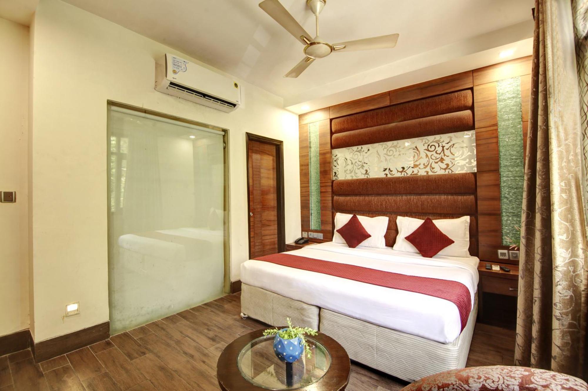 Hotel Good Times Near Ganga Ram Hospital And Karol Bagh Metro Delhi  Ngoại thất bức ảnh