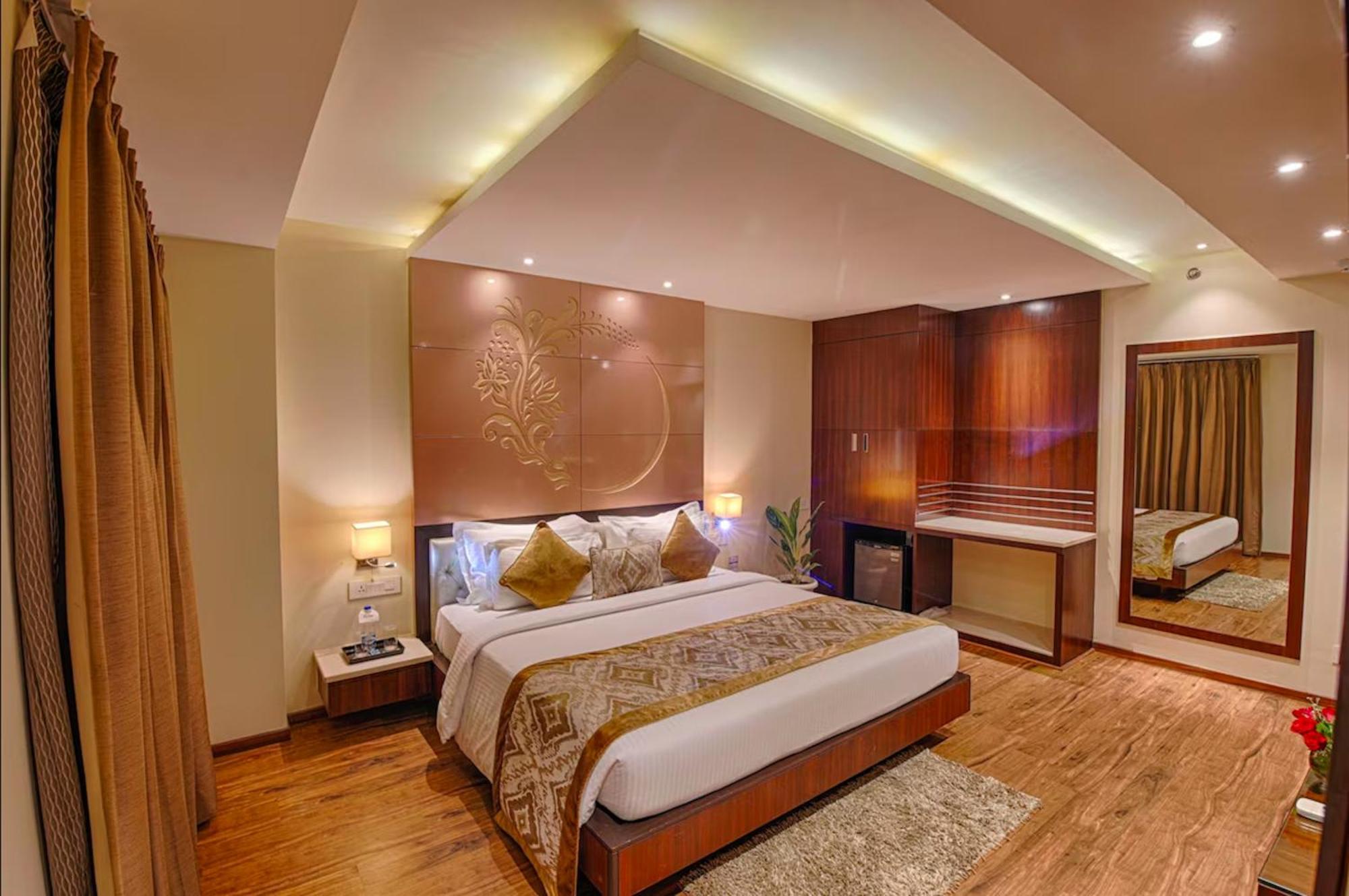 Hotel Good Times Near Ganga Ram Hospital And Karol Bagh Metro Delhi  Ngoại thất bức ảnh